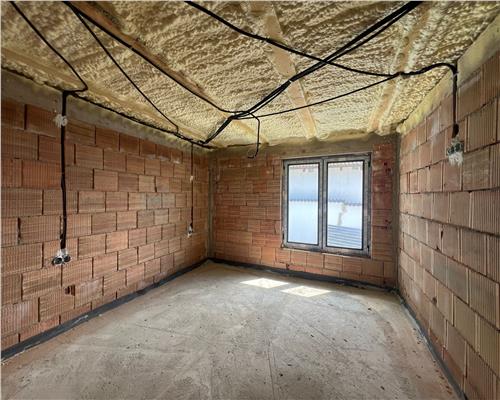 Casa individuala 4 camere 2 bai teren 500 mp la 8 km de Sibiu