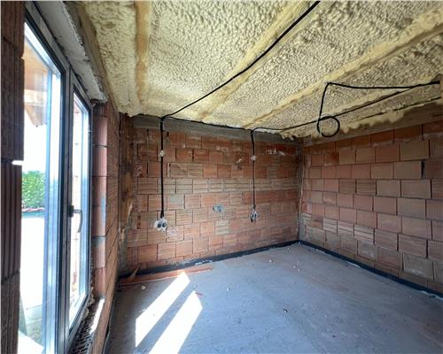 Casa individuala 4 camere 2 bai teren 500 mp la 8 km de Sibiu