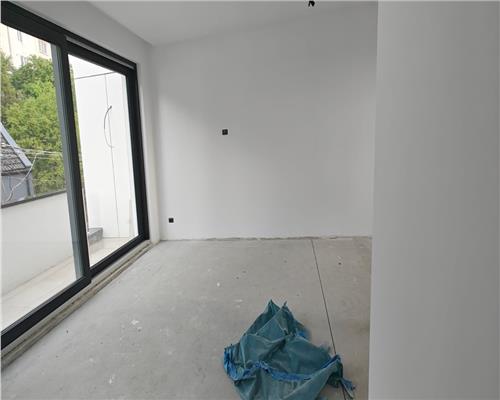 Spatiu comercial  la casa 100 mp pe Soseaua Alba Iulia