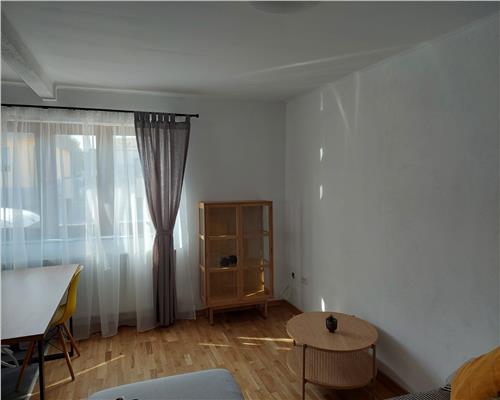 Casa cu 4 camere in zona Turnisor