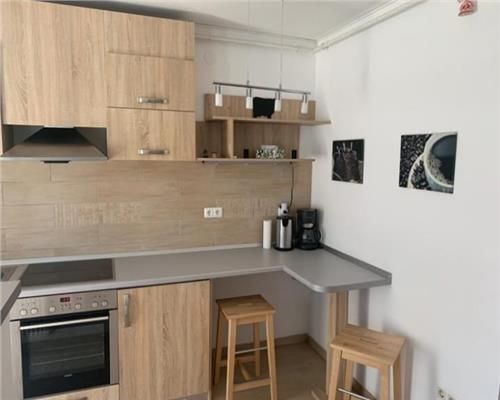 Studio modern cu balcon generos si parcare in zona Alma