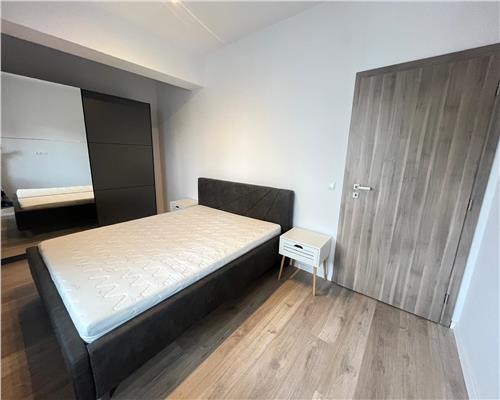 Apartament de lux 3 camere 2 bai si parcare in zona Centrala