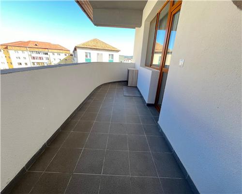 Apartament de lux 3 camere 2 bai si parcare in zona Centrala