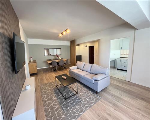 Apartament de lux 3 camere 2 bai si parcare in zona Centrala