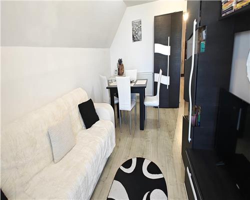 Apartament  4 camere 2 bai si loc parcare zona Valea Aurie