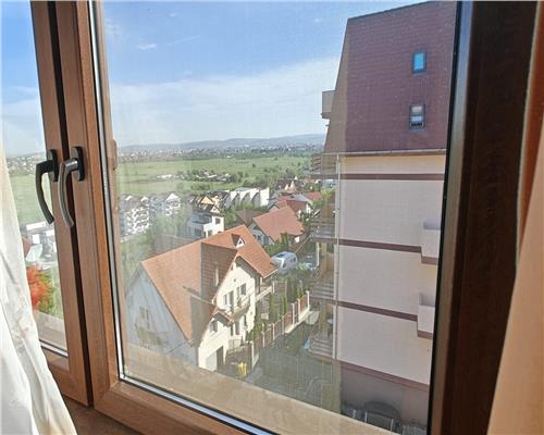 Apartament  4 camere 2 bai si loc parcare zona Valea Aurie