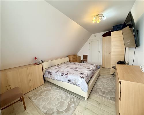 Apartament  4 camere 2 bai si loc parcare zona Valea Aurie