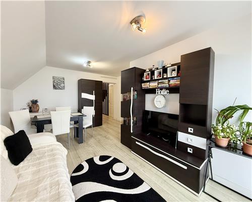 Apartament  4 camere 2 bai si loc parcare zona Valea Aurie