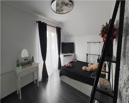 Casa de tip duplex cu 4 camere in zona Selimbar