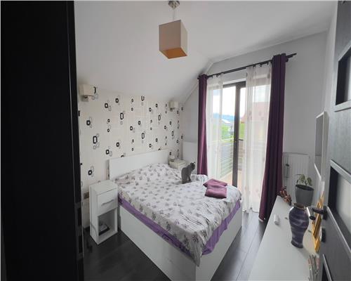 Casa de tip duplex cu 4 camere in zona Selimbar