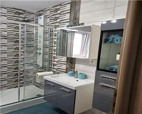 Apartament nou cu 3 camere si balcon in zona Doamna Stanca