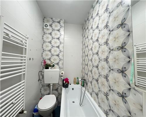 Apartament Modern 2 camere balcon si parcare in Turnisor