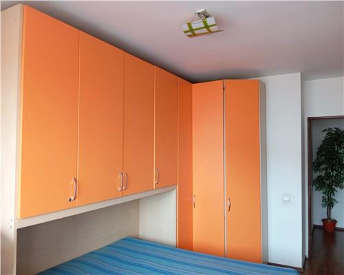 Apartament 2 camere cu balcon in zona Turnisor