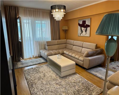 Apartament 4 camere cu 4 balcoane in zona Turnisor