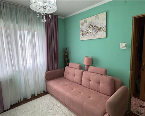 Apartament 4 camere cu 4 balcoane in zona Turnisor