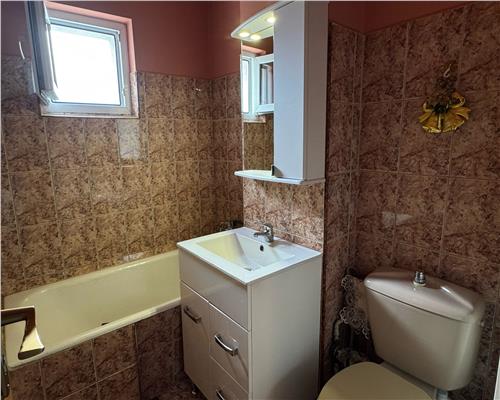 Apartament 4 camere cu 4 balcoane in zona Turnisor