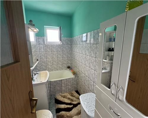 Apartament 4 camere cu 4 balcoane in zona Turnisor