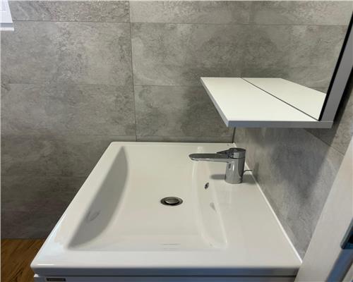 Casa moderna cu 4 camere 2 bai si garaj