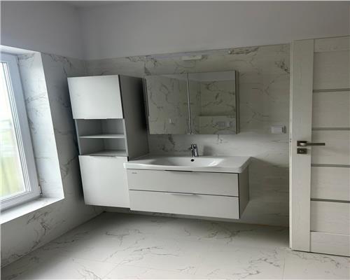 Casa moderna cu 4 camere 2 bai si garaj