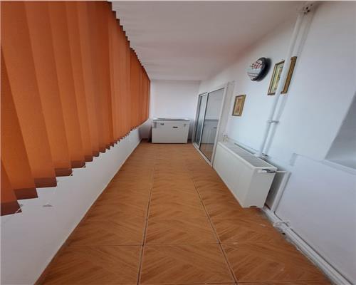 Apartament modern 2 camere si balcon generos in Strand