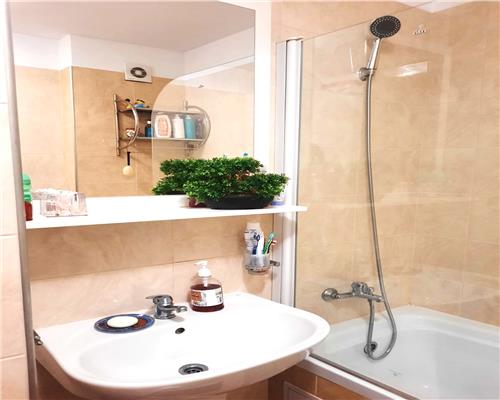 Apartament cu 2 camere balcon si parcare pe Calea Surii Mici