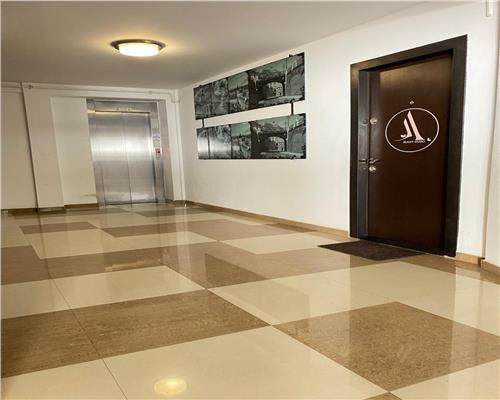Spatiu comercial 3 camere 70 mpu in zona Centru