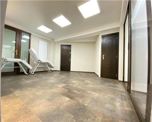 Spatiu comercial 3 camere 70 mpu in zona Centru
