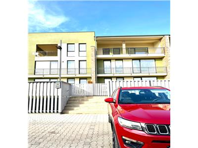 Casa noua 4 camere 3 bai 2 terase 2 parcari si curte in zona industriala