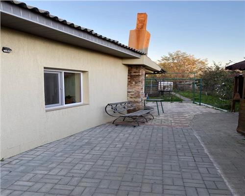Casa cu 4 camere 2 bai teren 823 mp si foisor in zona Tuzla