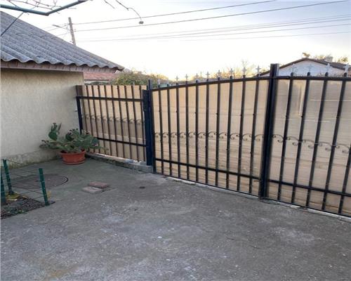 Casa cu 4 camere 2 bai teren 823 mp si foisor in zona Tuzla
