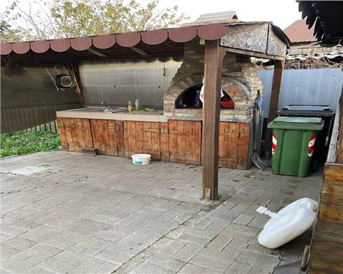 Casa cu 4 camere 2 bai teren 823 mp si foisor in zona Tuzla