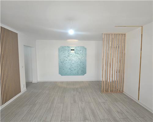 Apartament renovat 3 camere balcon si pivnita in Vasile Aaron