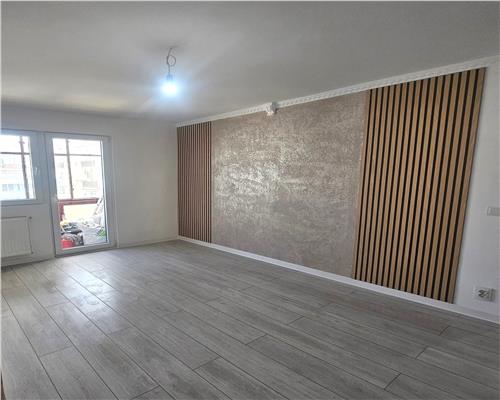 Apartament renovat 3 camere balcon si pivnita in Vasile Aaron