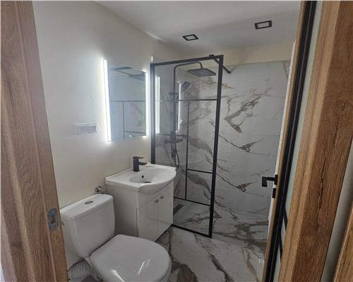 Apartament renovat 3 camere balcon si pivnita in Vasile Aaron