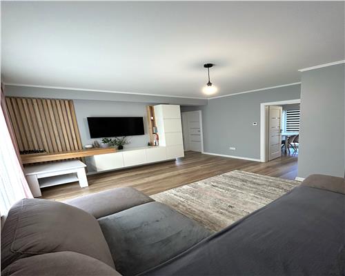 Apartament 3 camere loc parcare zona Selimbar