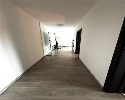 Apartament cu 3 camere balcon pe Calea Dumbravii
