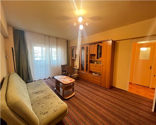Apartament 4 camere 2 bai 3 balcoane pivnita zona Centrala