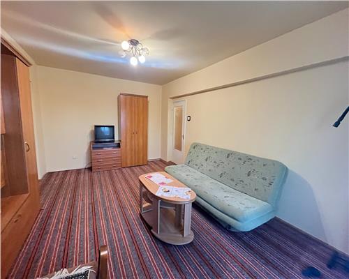 Apartament 4 camere 2 bai 3 balcoane pivnita zona Centrala