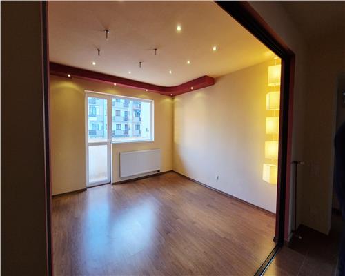 Apartament cu 3 camere 2 balcoane si parcare in Turnisor