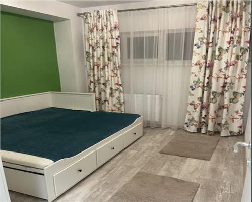 Apartament modern cu 3 camere cu terasa si loc parcare in zona Piata Cluj