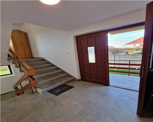 Vila pretabil investite cu suprafata utila 322 mp in zona Sub Arini