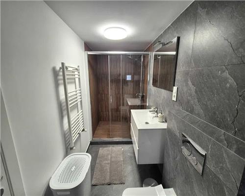 Apartament la casa 2 camere cu filigorie si terasa zona Piata Cluj