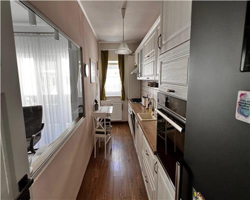 Apartament lux 3 camere 2 bai parcare si 2 balcoane in Selimbar
