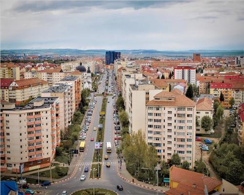 Apartament cu 3 camere in zona Rahovei