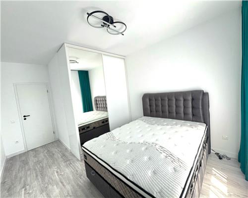 Apartament modern cu 3 camere balcon si pacare in zona Ostirii