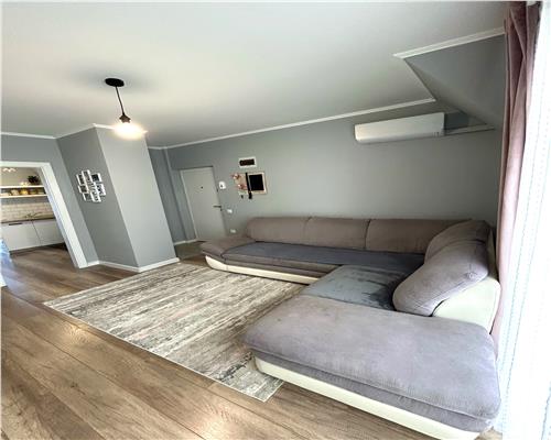 Apartament utilat cu 3 camere si parcare in zona Triajului
