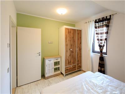 Apartament la vila cu 2 camere si parcare in zona Centrala