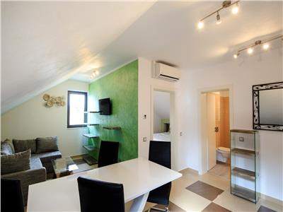 Apartament la vila cu 2 camere si parcare in zona Centrala