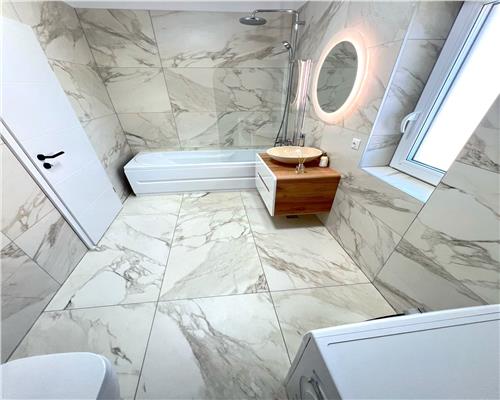 Apartament 3 camere balcon in zona Supeco 0% comision