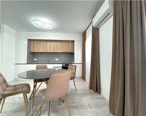 Apartament 3 camere balcon in zona Supeco 0% comision
